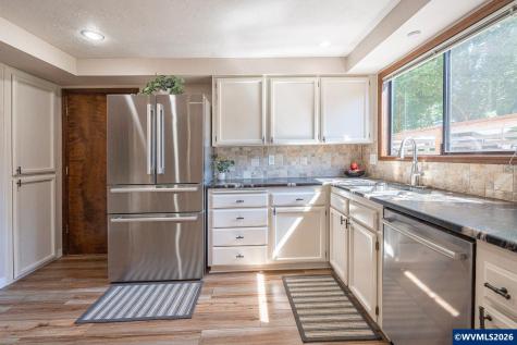 550 Wormwood Street SE Salem OR 97306