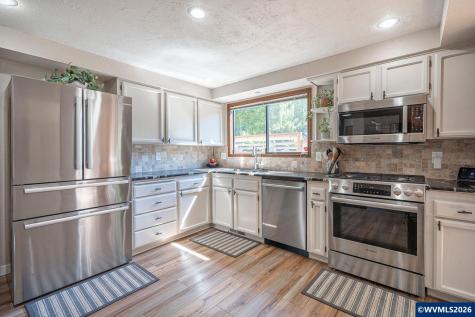 550 Wormwood Street SE Salem OR 97306