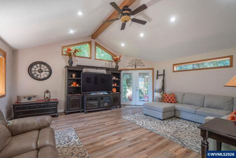 550 Wormwood Street SE Salem OR 97306