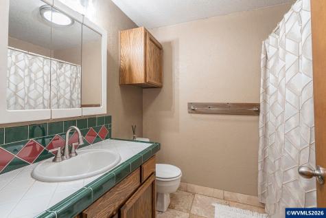 550 Wormwood Street SE Salem OR 97306