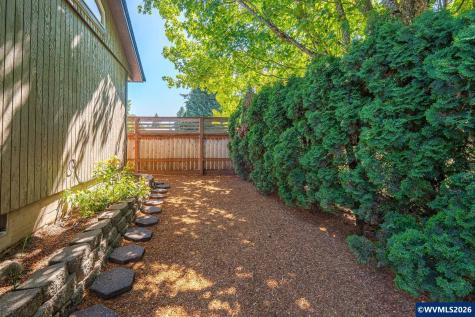 550 Wormwood Street SE Salem OR 97306