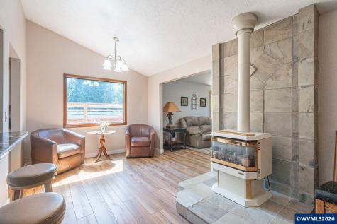 550 Wormwood Street SE Salem OR 97306