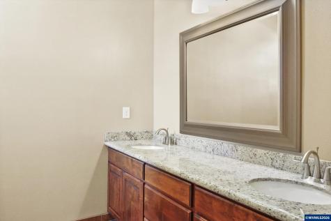 3571 Anchor Court NE Salem OR 97305