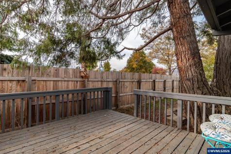 10 Carmel Court Roseburg OR 97471