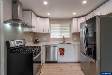 10 Carmel Court Roseburg OR 97471