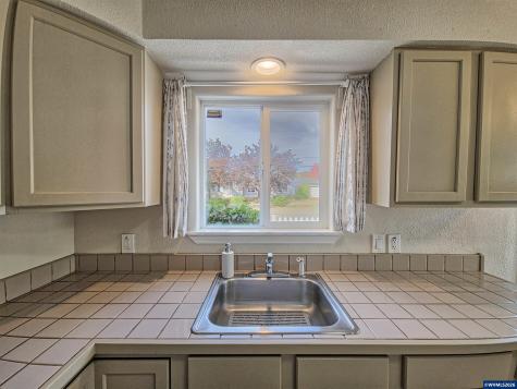 271 W Ellendale Avenue Dallas OR 97338