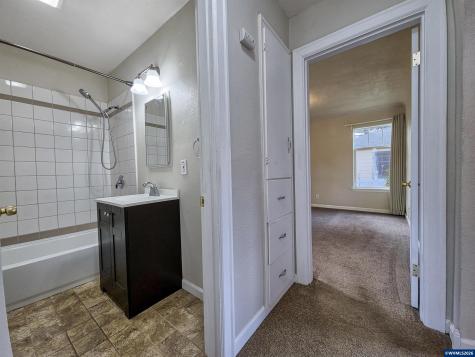 271 W Ellendale Avenue Dallas OR 97338