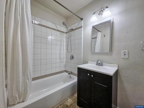 271 W Ellendale Avenue Dallas OR 97338