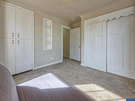 271 W Ellendale Avenue Dallas OR 97338