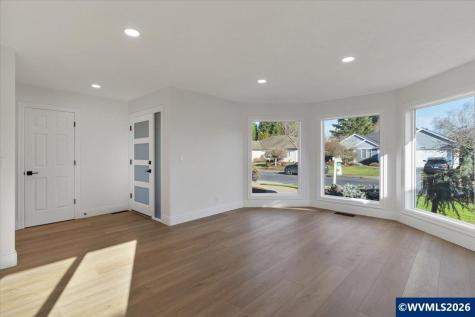 6095 Kite Court N Keizer OR 97303
