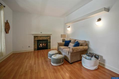 1564 Berkeley Lane E Monmouth OR 97361