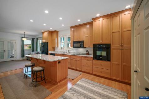 1564 Berkeley Lane E Monmouth OR 97361