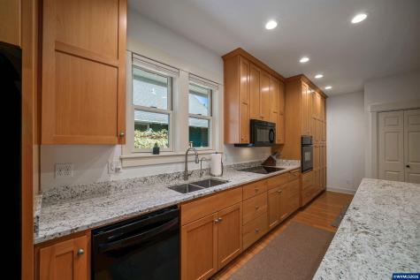 1564 Berkeley Lane E Monmouth OR 97361