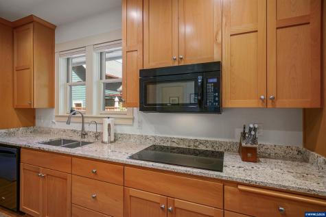1564 Berkeley Lane E Monmouth OR 97361