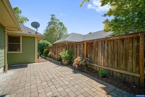 1564 Berkeley Lane E Monmouth OR 97361