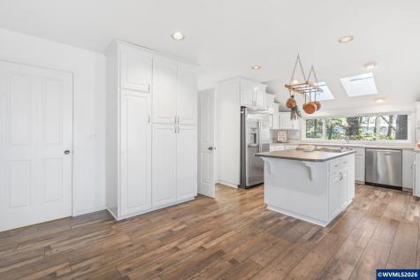 6765 Glen Avenue Gleneden Beach OR 97388