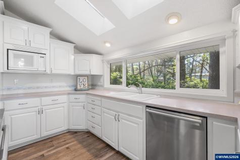 6765 Glen Avenue Gleneden Beach OR 97388