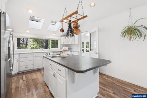 6765 Glen Avenue Gleneden Beach OR 97388