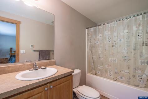39042 Mount Hope Drive Lebanon OR 97355