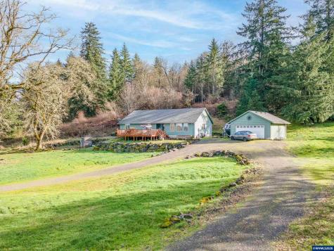 39042 Mount Hope Drive Lebanon OR 97355