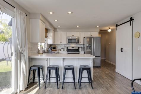 4602 Settlers Drive NE Salem OR 97305