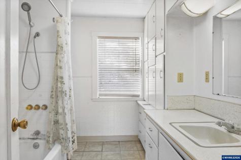 993 42nd Avenue Sweet Home OR 97386