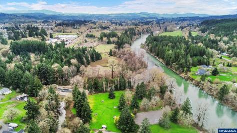 993 42nd Avenue Sweet Home OR 97386