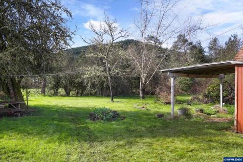 993 42nd Avenue Sweet Home OR 97386