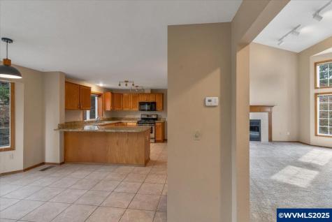 2677 Fort Rock Court SE Salem OR 97306