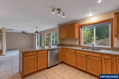 2677 Fort Rock Court SE Salem OR 97306