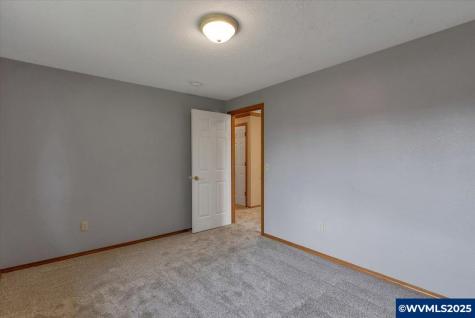 2677 Fort Rock Court SE Salem OR 97306