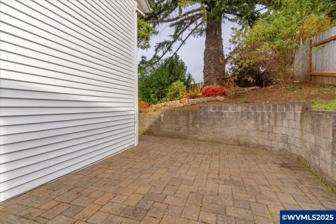2677 Fort Rock Court SE Salem OR 97306