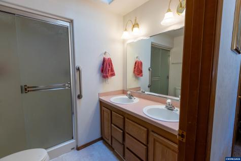 3247 20th Avenue SE Albany OR 97322