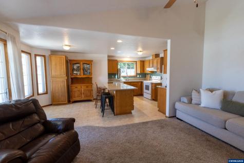 3247 20th Avenue SE Albany OR 97322