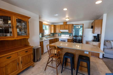 3247 20th Avenue SE Albany OR 97322