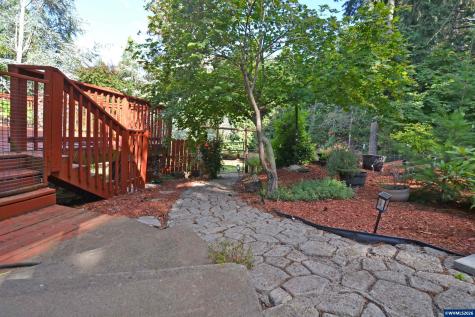 6962 Macleay Road SE Salem OR 97317