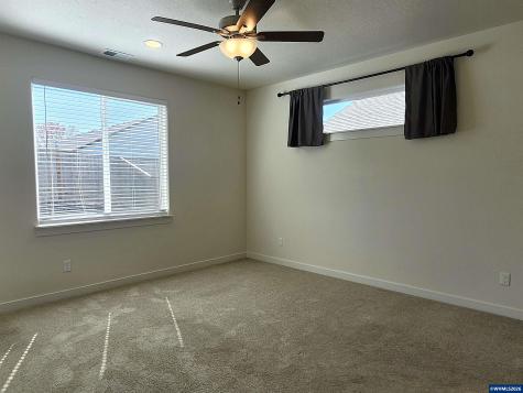 2798 Essex Avenue NW Albany OR 97321