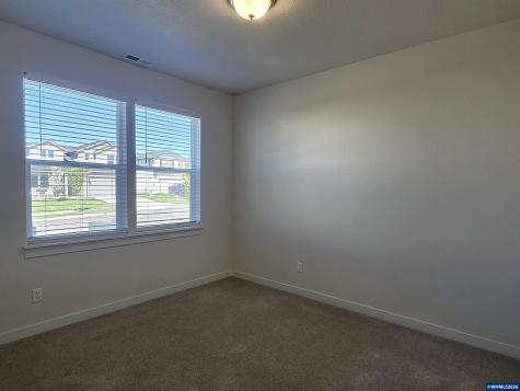 2798 Essex Avenue NW Albany OR 97321