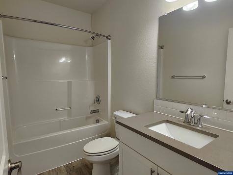 2798 Essex Avenue NW Albany OR 97321