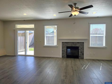 2798 Essex Avenue NW Albany OR 97321