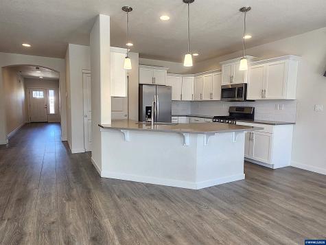 2798 Essex Avenue NW Albany OR 97321