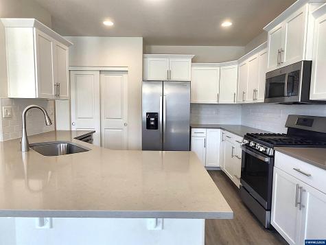 2798 Essex Avenue NW Albany OR 97321