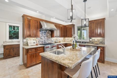 1673 Mountain Drive Stayton OR 97383