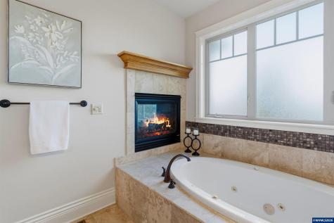 1673 Mountain Drive Stayton OR 97383
