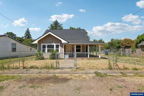 430 Log Cabin Street Independence OR 97351