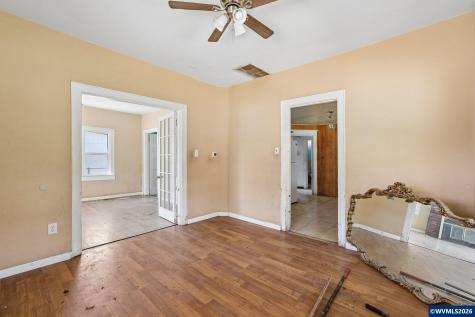 430 Log Cabin Street Independence OR 97351