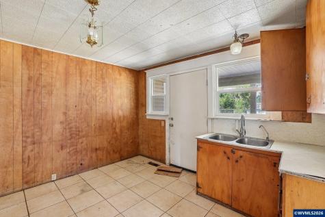 430 Log Cabin Street Independence OR 97351