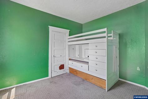 430 Log Cabin Street Independence OR 97351