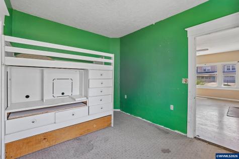 430 Log Cabin Street Independence OR 97351
