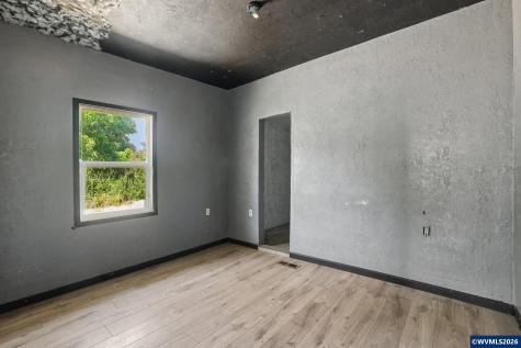 430 Log Cabin Street Independence OR 97351
